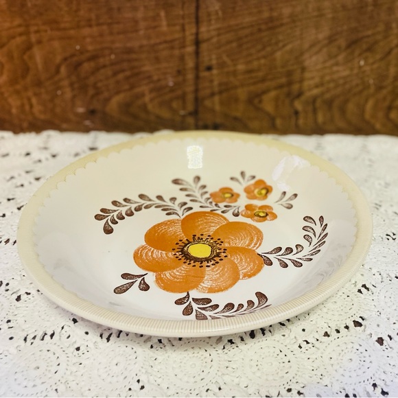 VINTAGE ROYAL CHINA • JEANNETTE • LARGE SERVING BOWL • PASTA/ BURNT ORANGE/RETRO - Picture 2 of 6